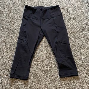 Lululemon cropped workout leggings
